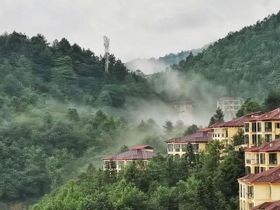 山语涧康养旅游小镇